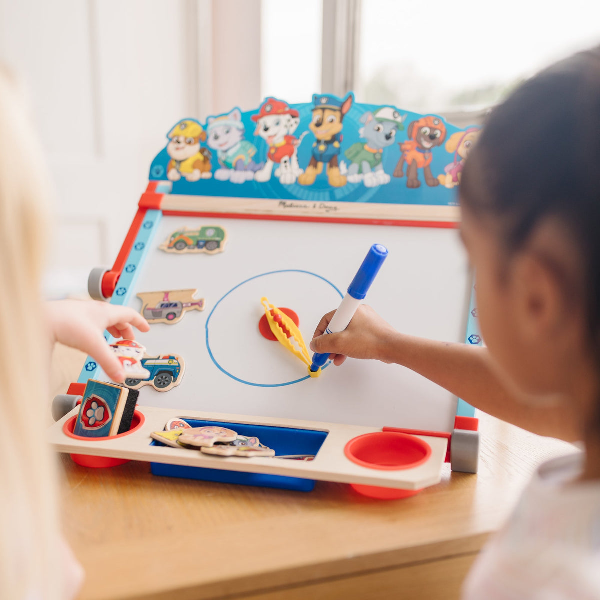 PAW Patrol Wooden Tabletop Art Center O0