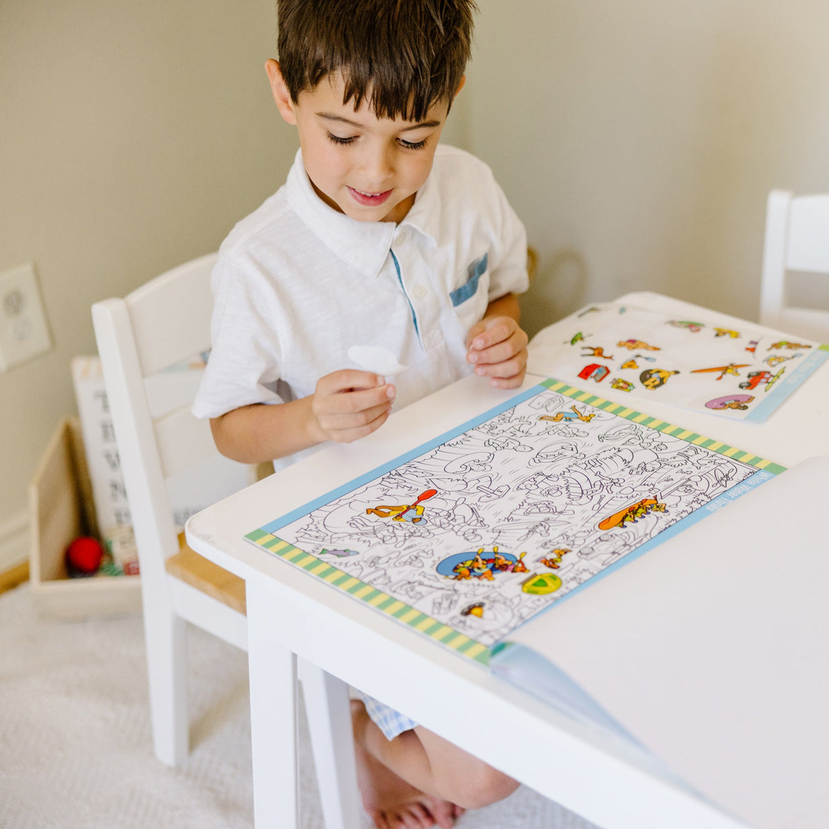 Seek & Find Sticker Pad – Adventure T4